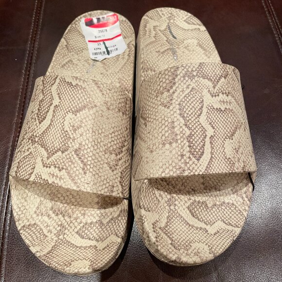 Steve Madden Women Slide Sandals - Picture 1 of 4